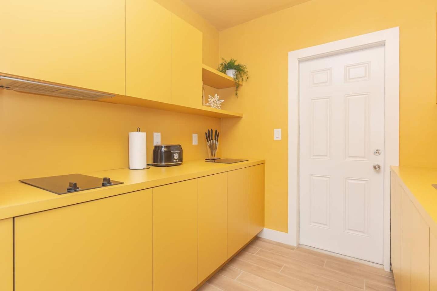 Large Stylish Studio Apartment In El Portal #3 Маямі Екстер'єр фото